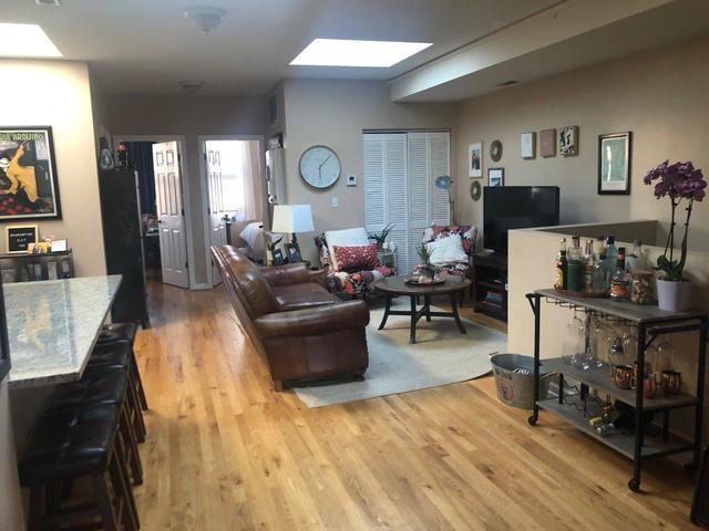 1902 W North Ave #3 - Photo 3 of 23