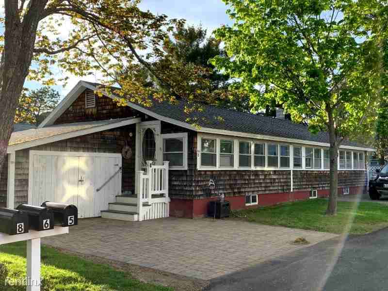 8 Pine Tree Ave