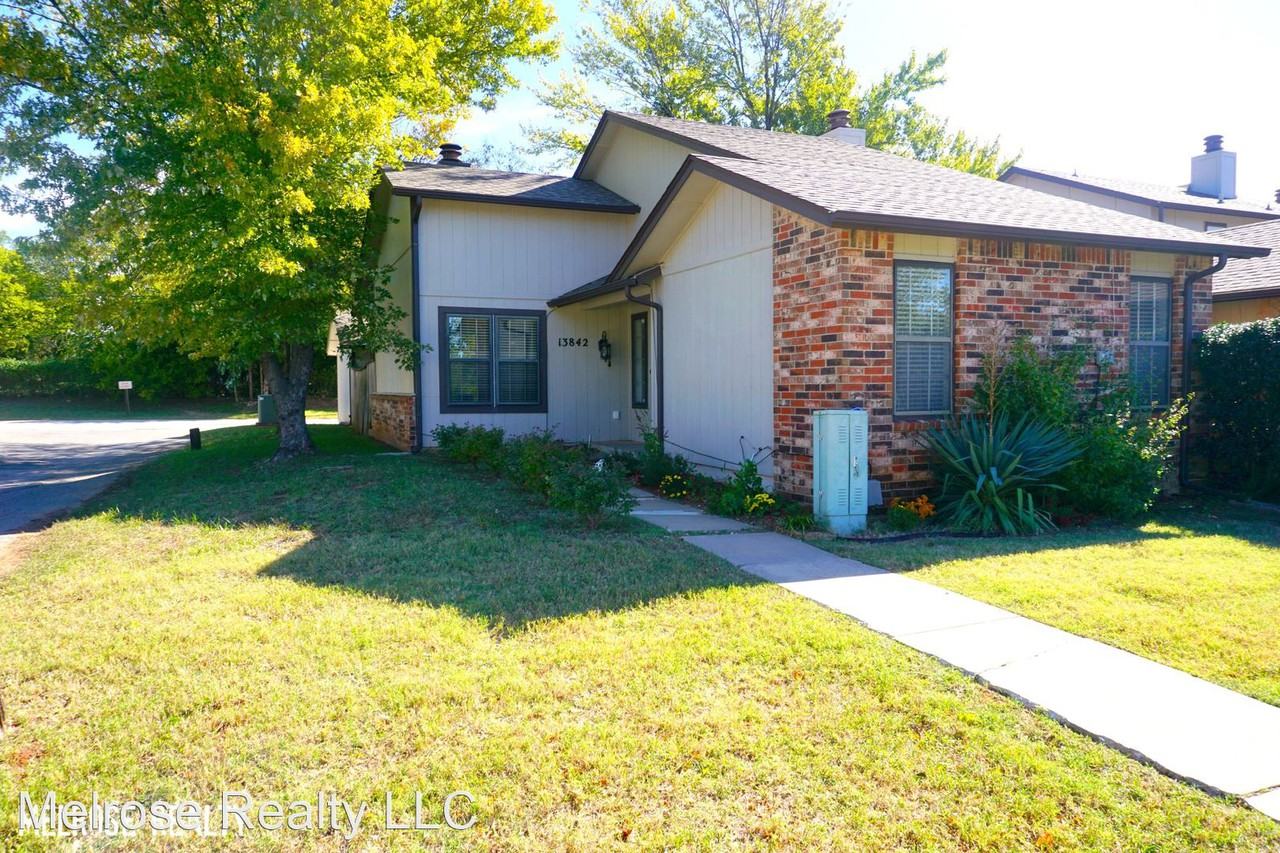 13842 Crossing Way E - Photo 2 of 13