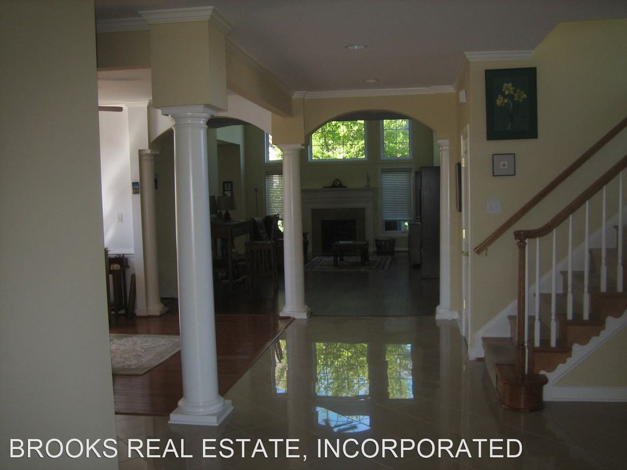 5360 Villa Green Ct - Photo 2 of 11