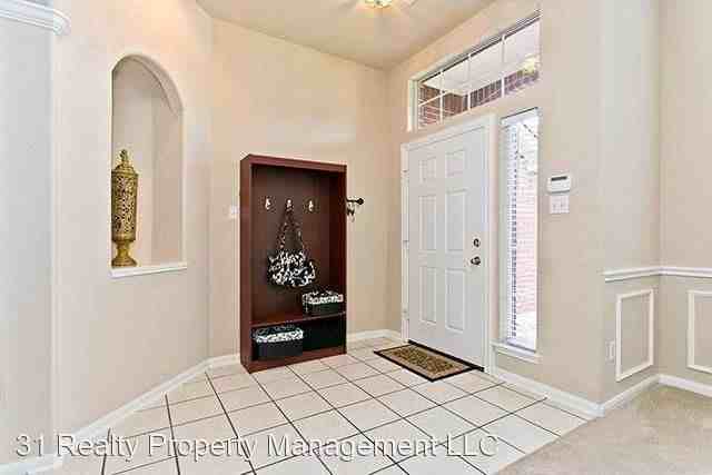 5016 Grampian Way - Photo 2 of 14