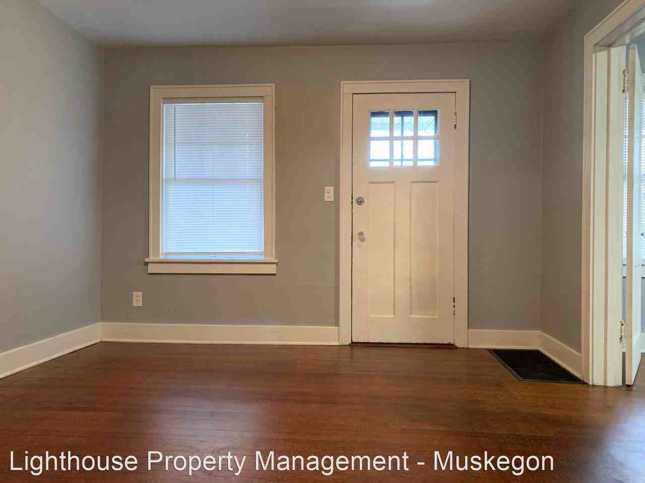 1180 4th Street - Photo 2 of 15