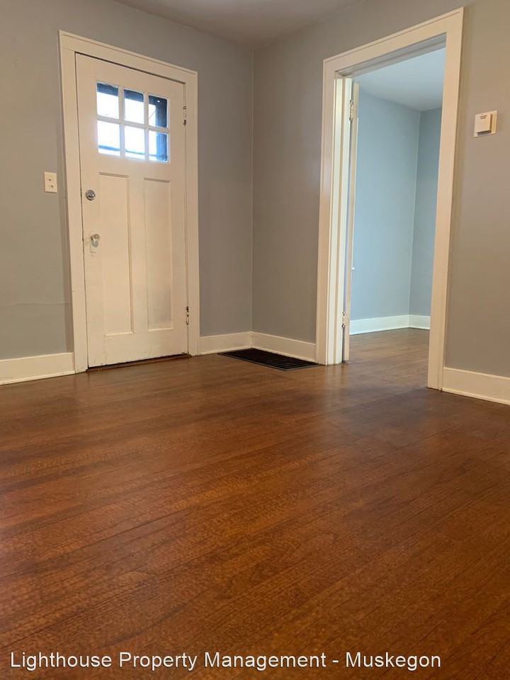1180 4th Street - Photo 3 of 15