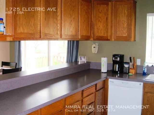 1725 Electric Ave - Photo 3 of 10