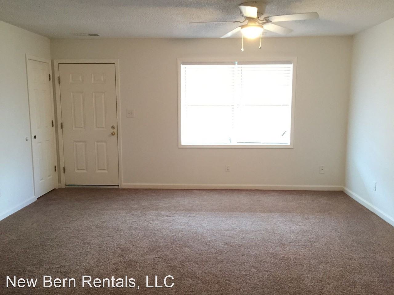 146 W Pine St - Photo 2 of 9