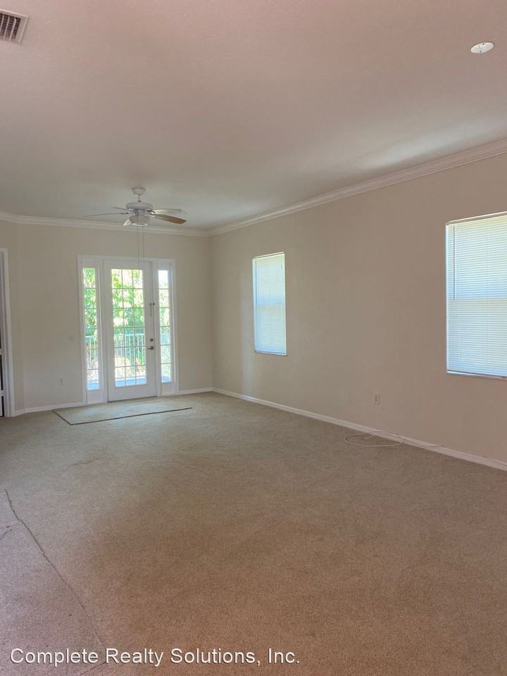 1020 Peggy Cir #104 - Photo 2 of 9