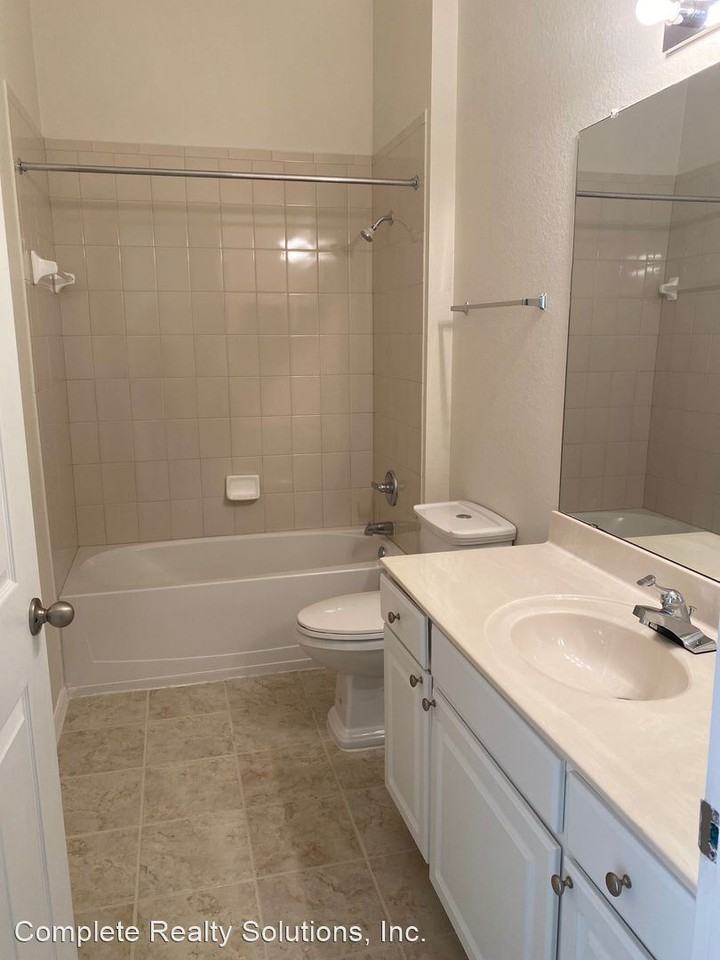 1020 Peggy Cir #104 - Photo 3 of 9