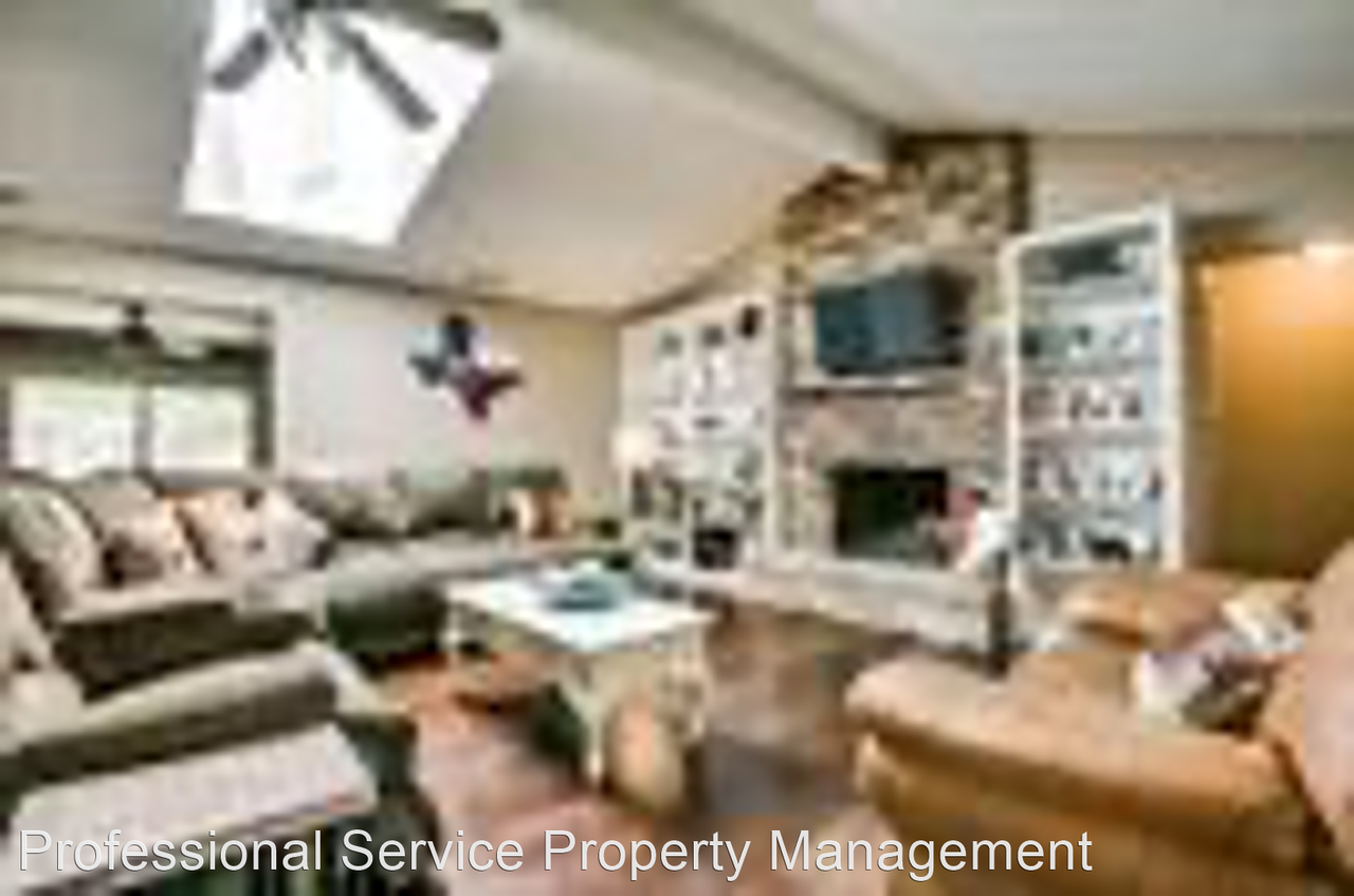 627 Goodwin Dr - Photo 3 of 7