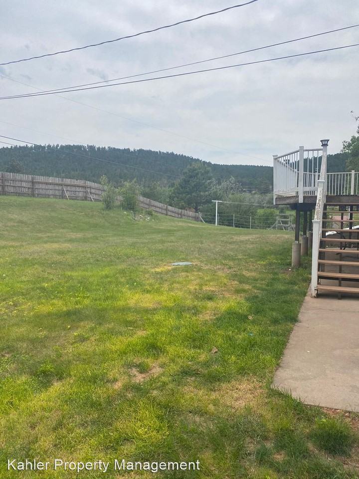 7905 Sunflower St - Photo 2 of 17