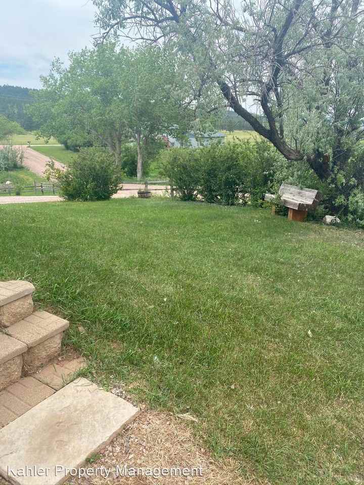 7905 Sunflower St - Photo 3 of 17