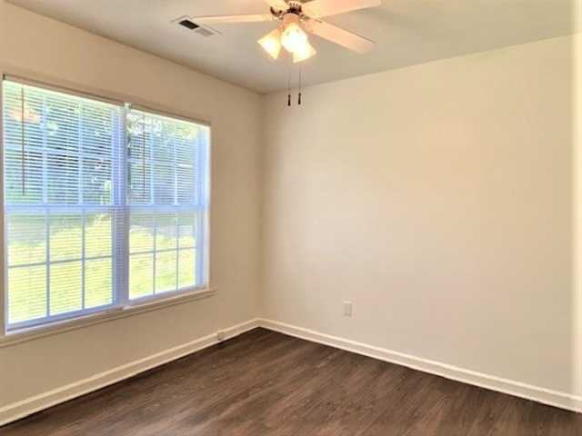 606 Three Oaks Dr - Photo 2 of 14
