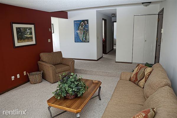 Twin Lake North Apartments - Photo 3 of 7