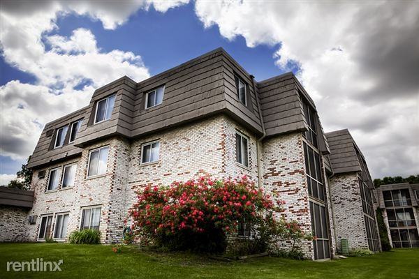 Twin Lake North Apartments - Photo 2 of 7