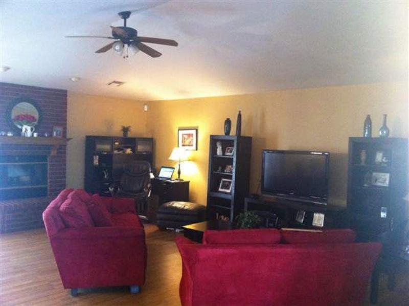 100 Apple Creek Dr - Photo 3 of 18