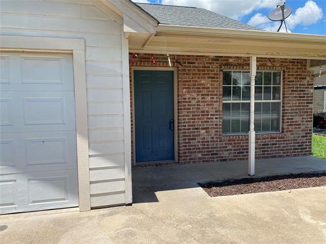 116 Donley St - Photo 2 of 12