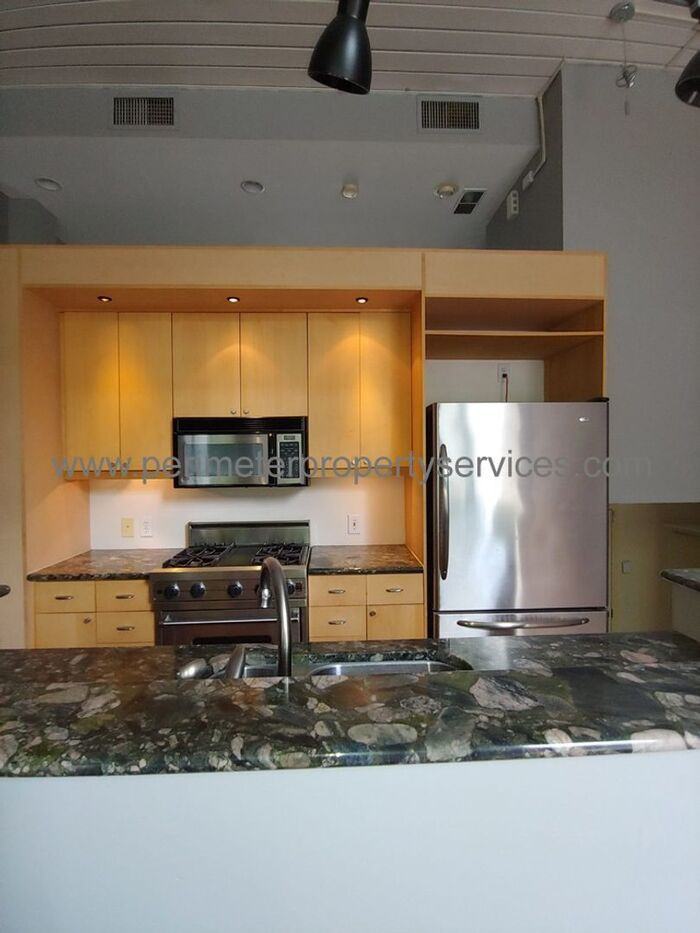 490 N Highland Ave Ne #4A - Photo 2 of 25