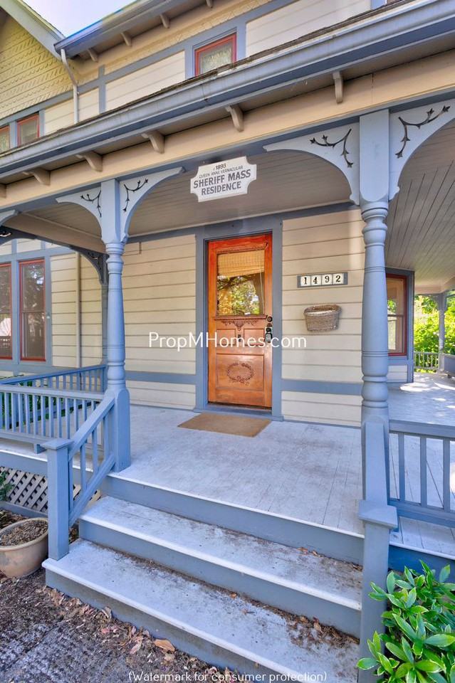 1492 13th St - Photo 3 of 30