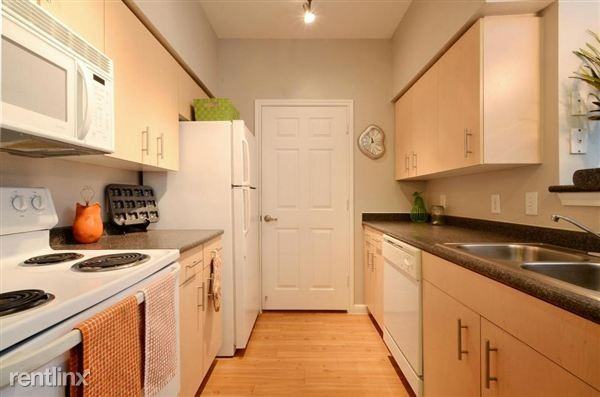 4600 Elmont Dr - Photo 2 of 10