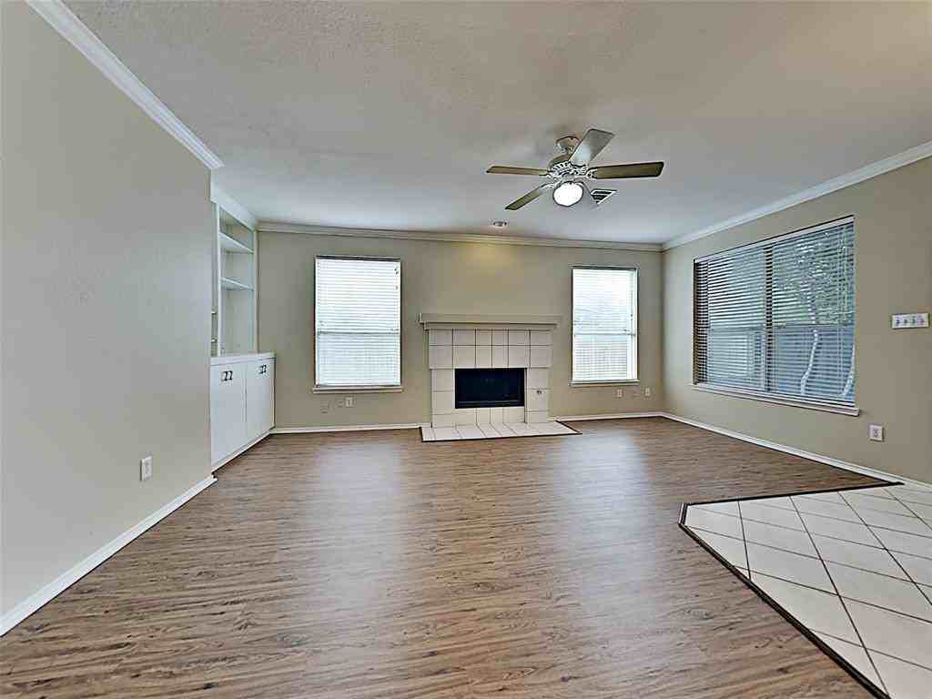 1411 Summercrest Ln - Photo 2 of 15