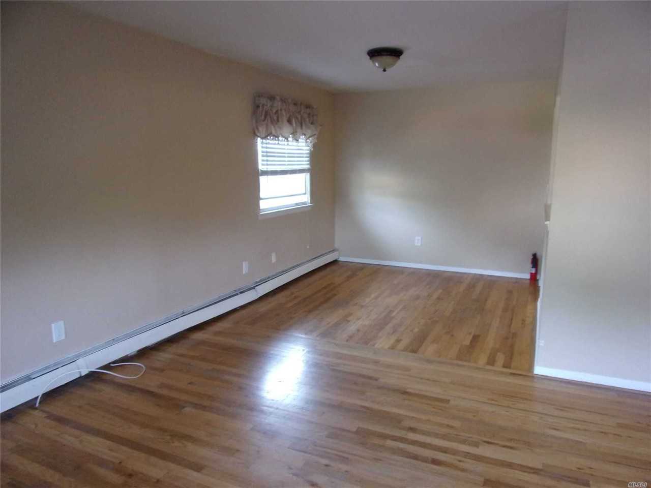 1214 Cross Rd - Photo 3 of 19