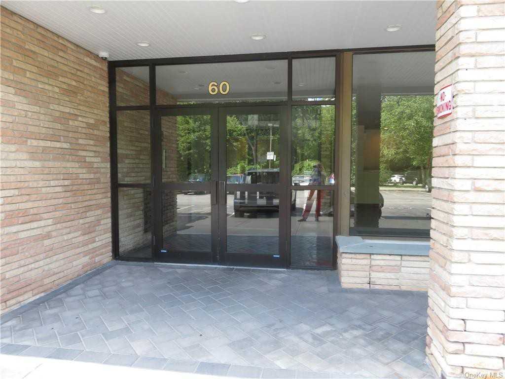 60 Barker St - Photo 2 of 22