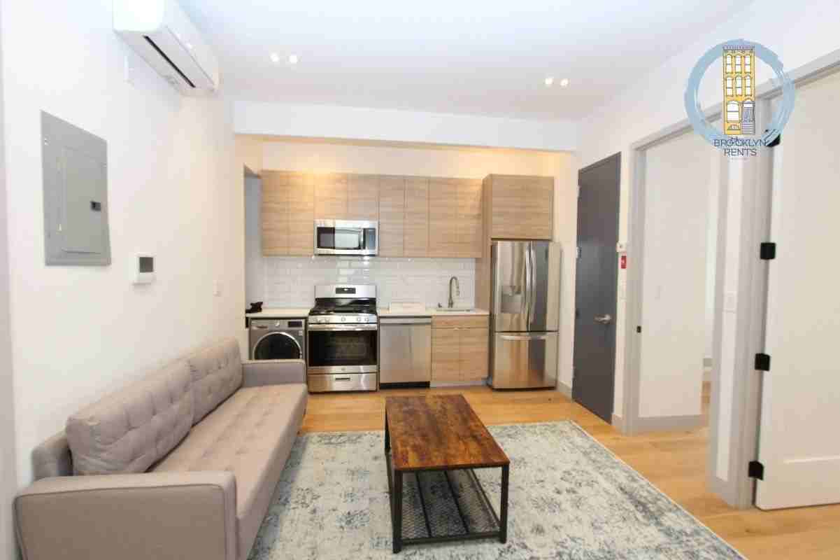 359 Kosciuszko Street #2F - Photo 2 of 10