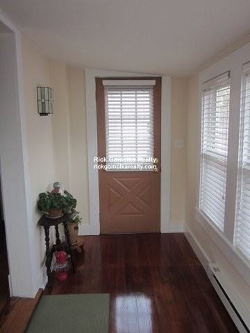 1133 Beacon St #2 - Photo 3 of 9