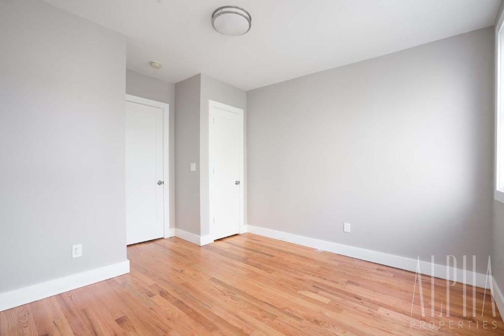 5889 54th St #1R - Photo 2 of 9