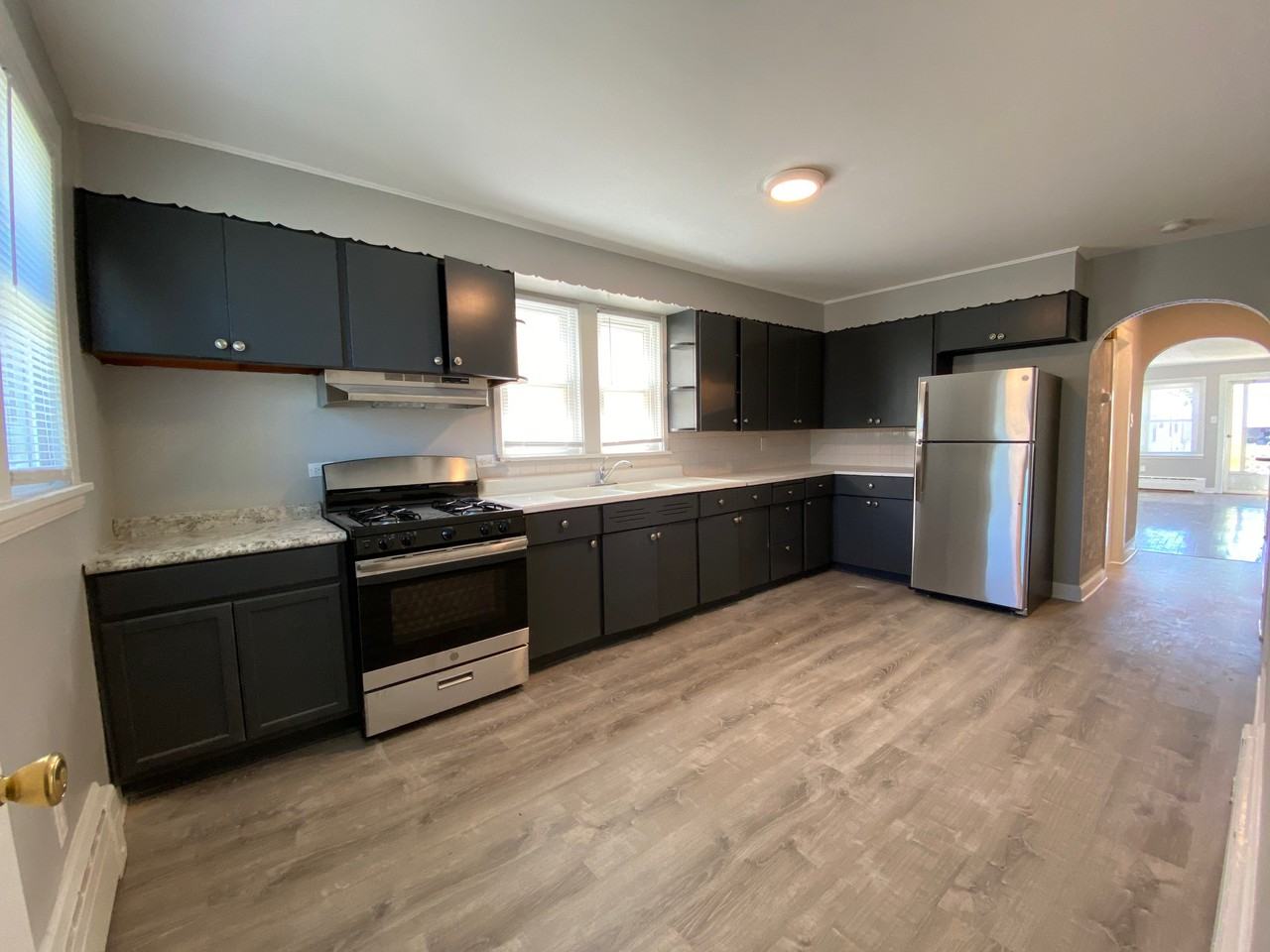 103 East 25th Street 1, Chicago Heights, IL 60411 Apartment for Rent