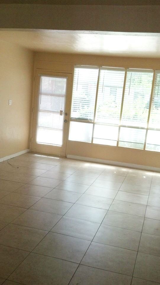 2925 E 17th St - Photo 2 of 5