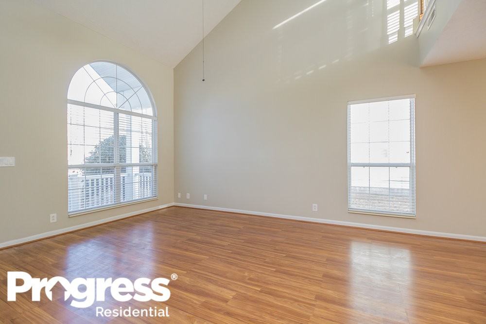 5816 Murphywood Xing - Photo 3 of 18