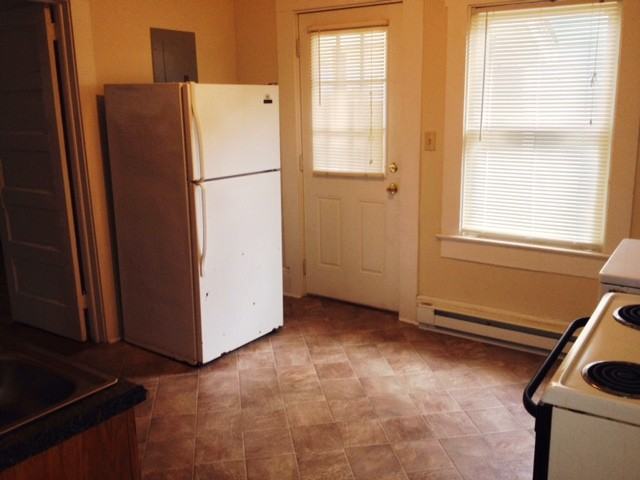 13 N Crescent St - Photo 3 of 7