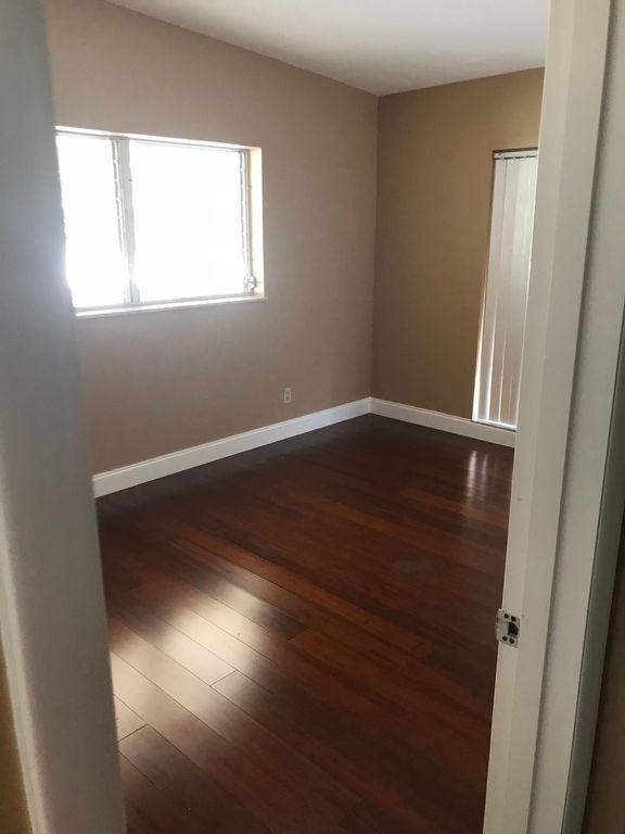 107 Se Lucero Dr - Photo 2 of 11