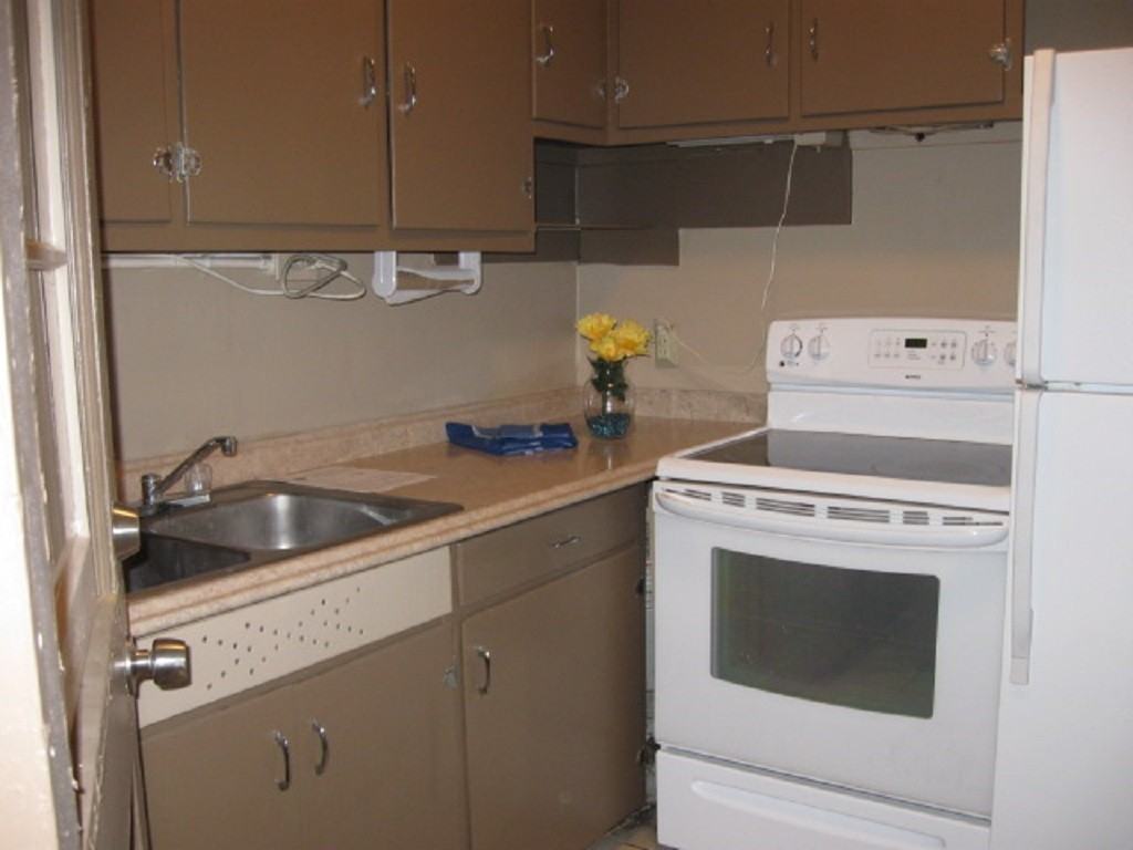 3909 W Dale Ave - Photo 3 of 8