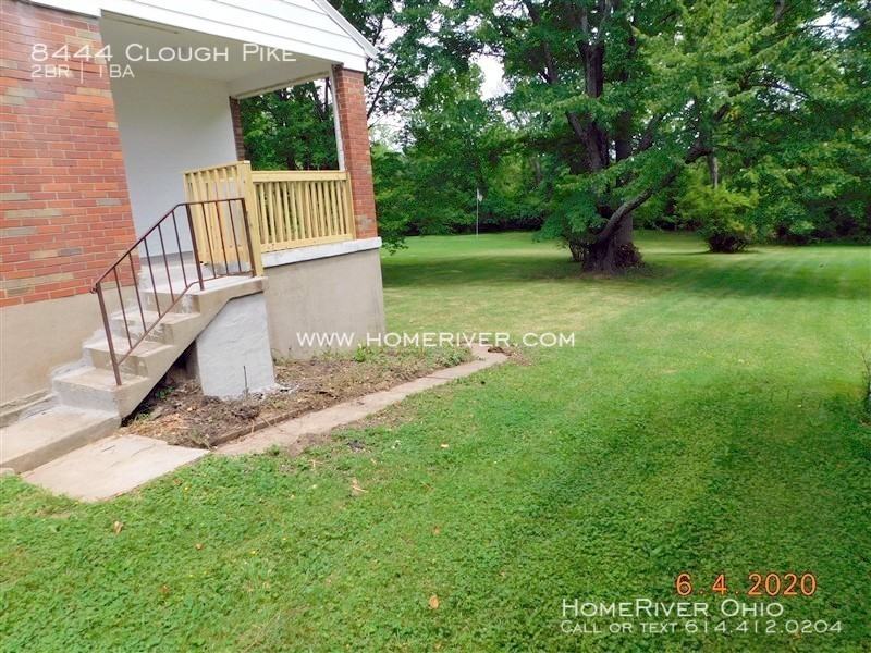 8444 Clough Pike - Photo 3 of 15