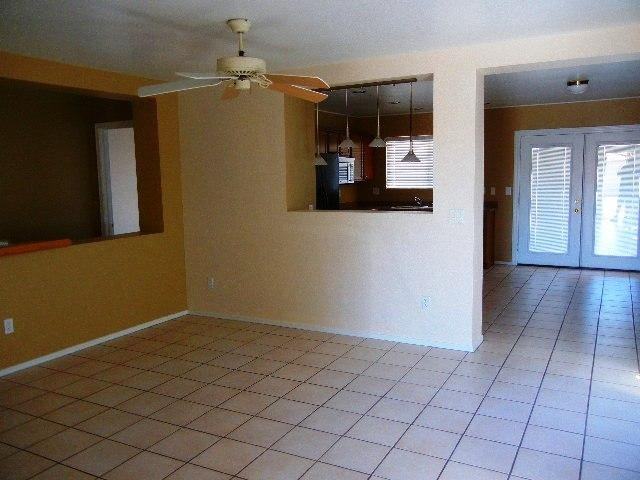 4729 N 92nd Ave - Photo 3 of 9