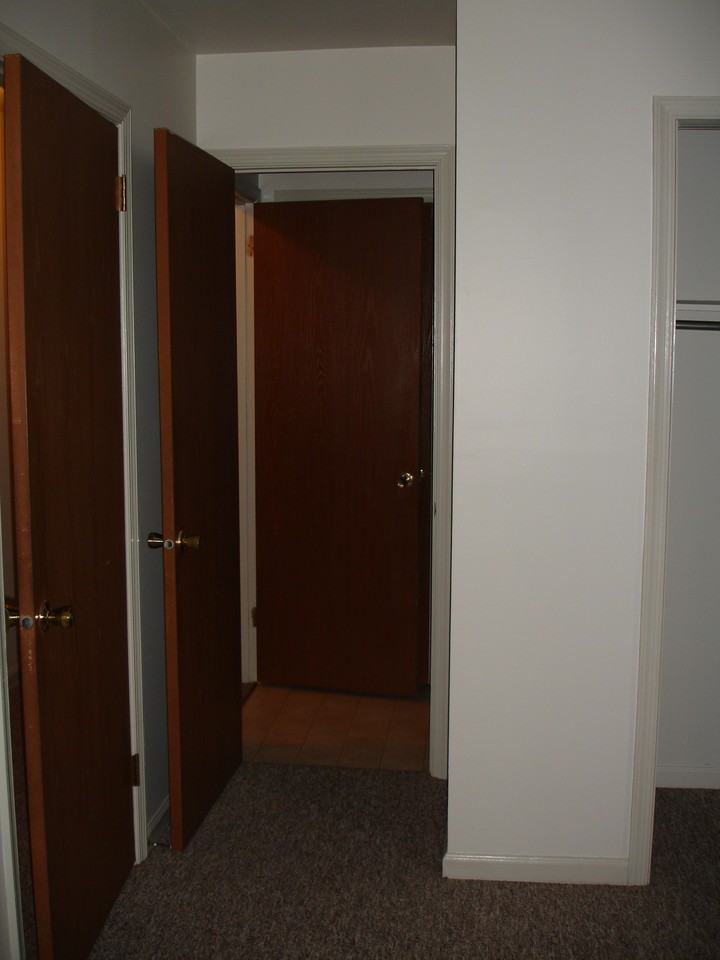 3-4 PICKFORD DRIVE - Photo 3 of 13