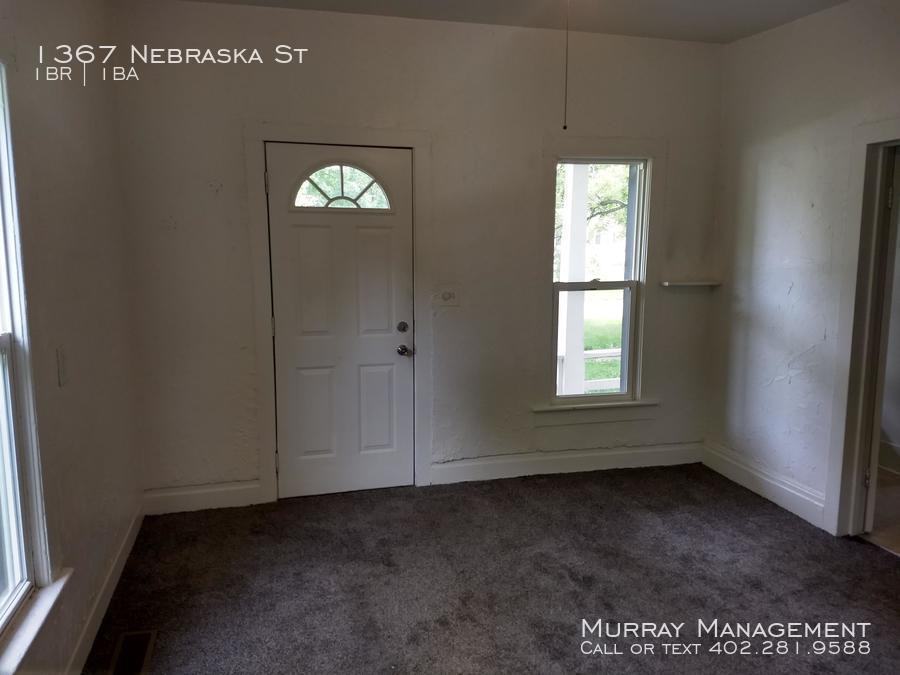 1367 Nebraska St - Photo 3 of 13