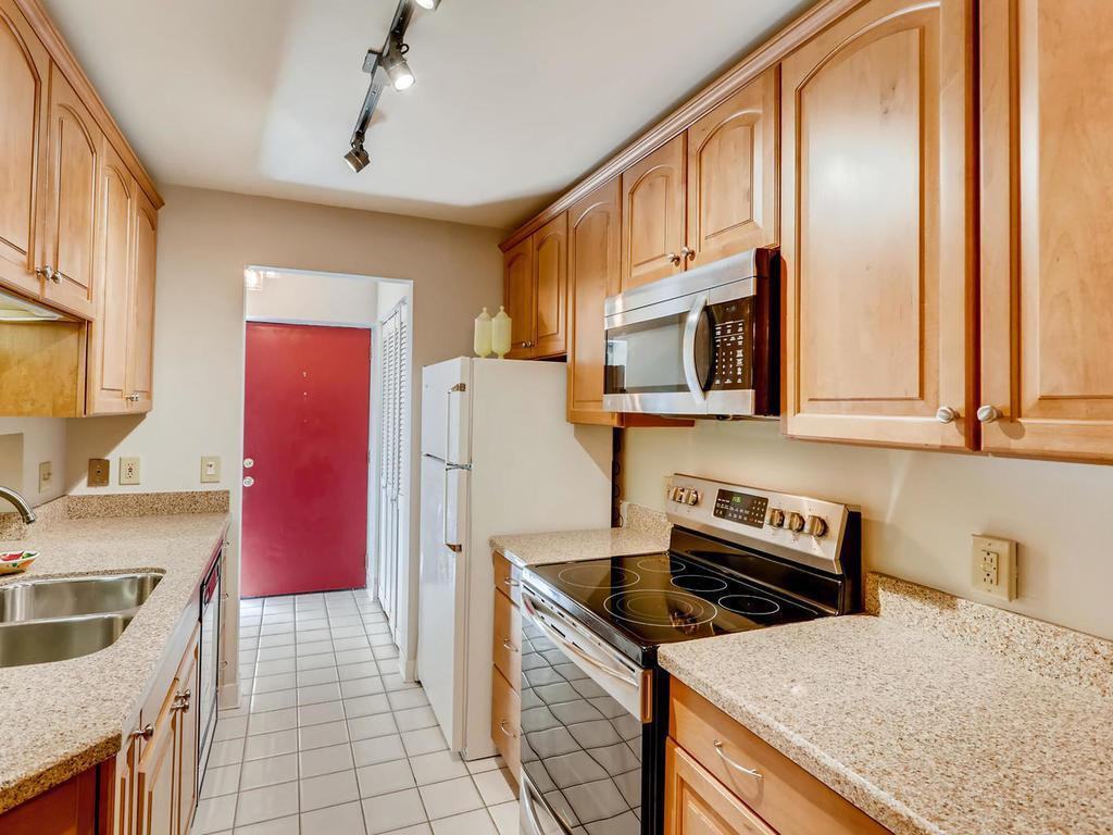 1859 Yuma Ln N - Photo 2 of 18