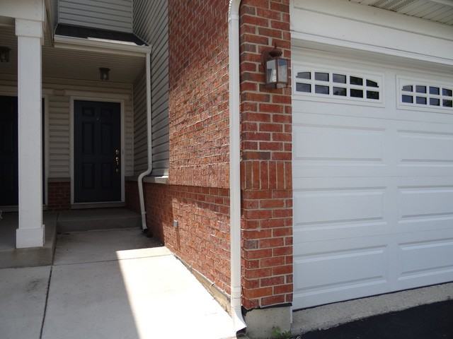 23055 Ironwood Dr - Photo 2 of 18