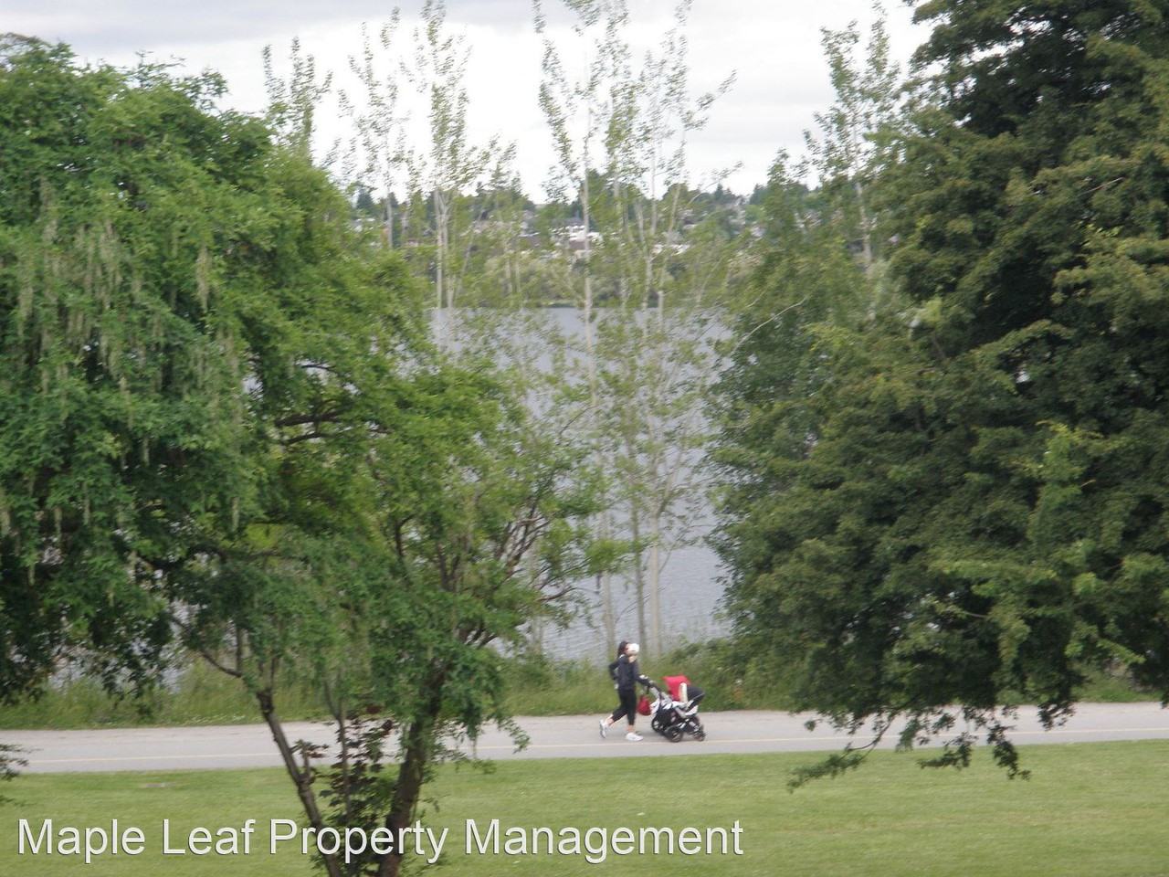 5808 E Green Lake Way N - Photo 3 of 9