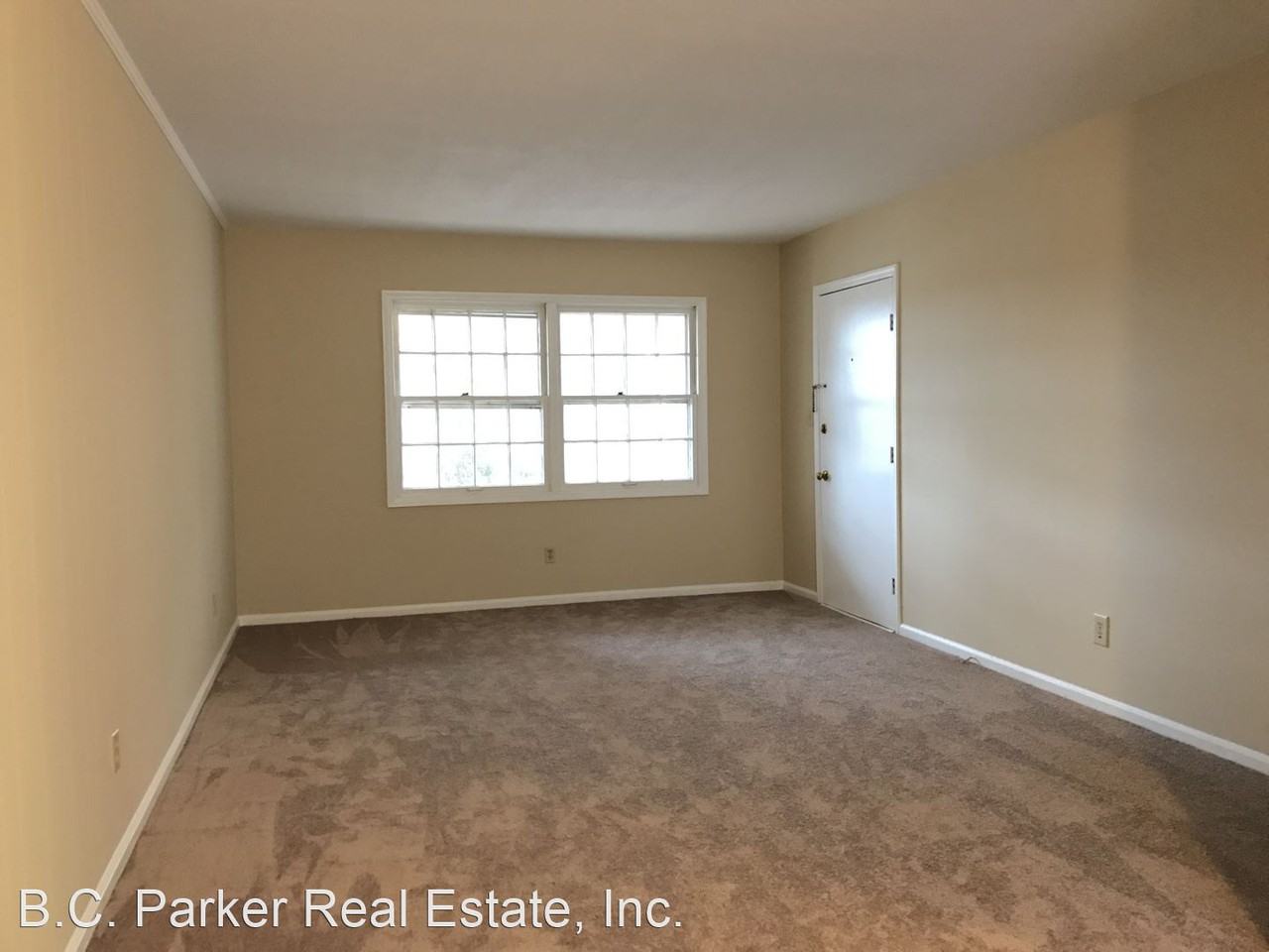 624 W. Davis Street,Buildings 14 Colonial Court Apartments 624 W