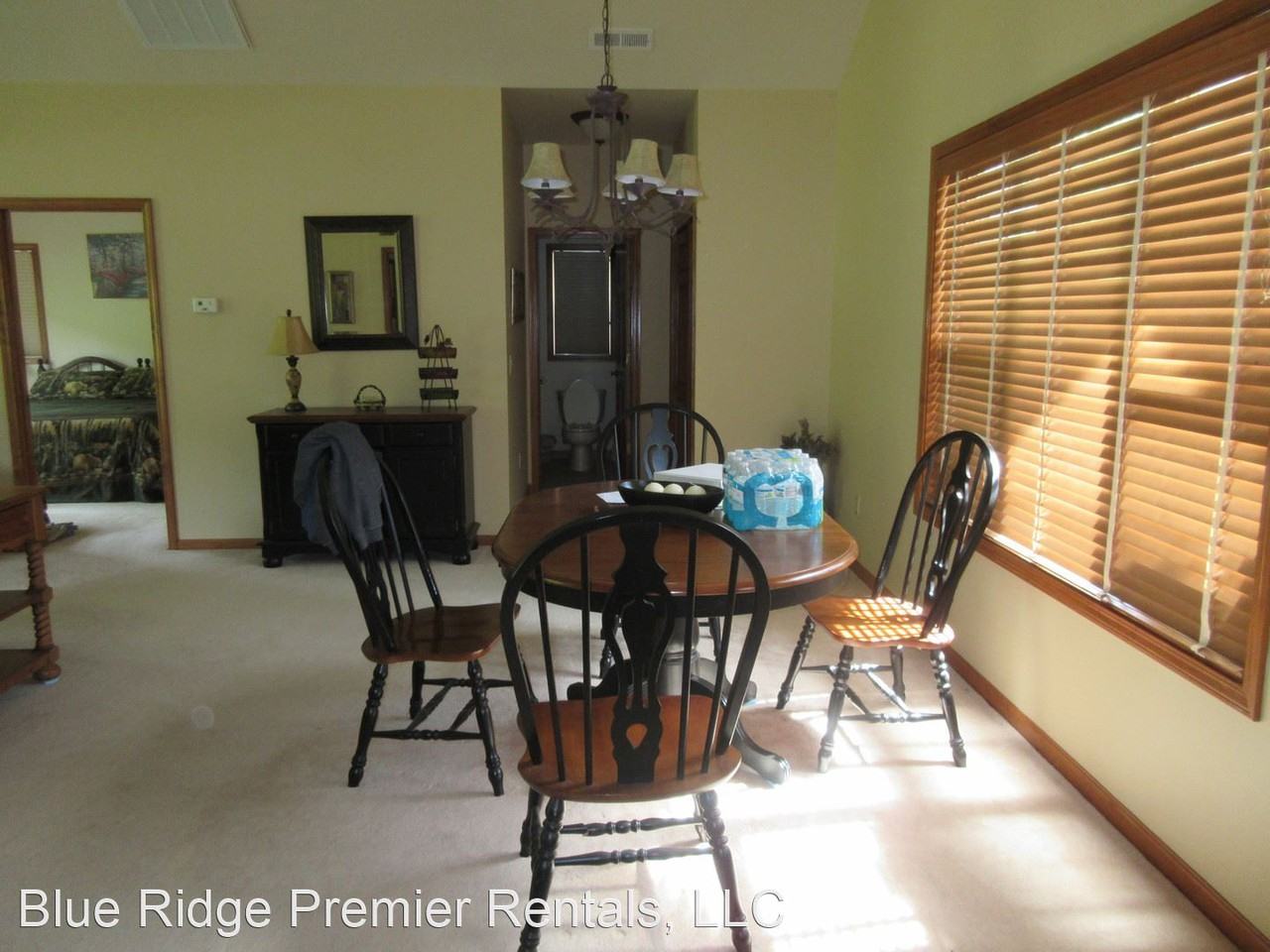 688 Olympic Dr #1 - Photo 3 of 17