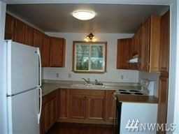 751 Maple Grove Rd - Photo 3 of 8