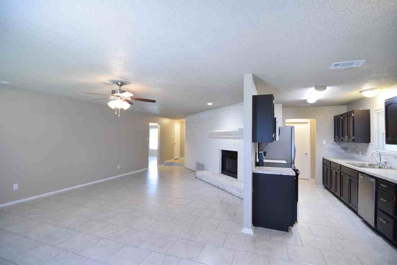 1701 Leader Dr - Photo 7 of 19