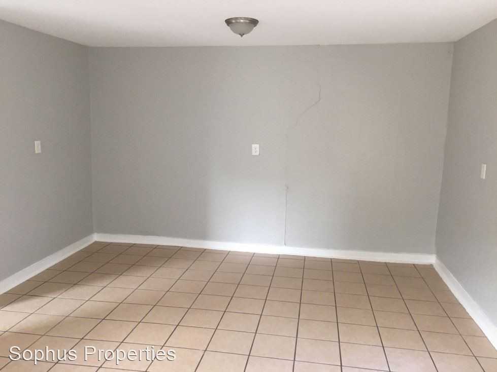 1117 Guadalupe Street - Photo 3 of 22