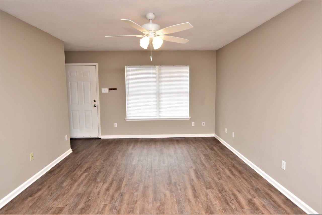 1820 Monaghan - Photo 2 of 9