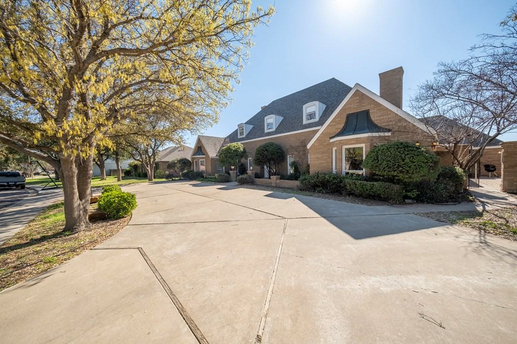 5103 Los Alamitos Ct - Photo 3 of 50