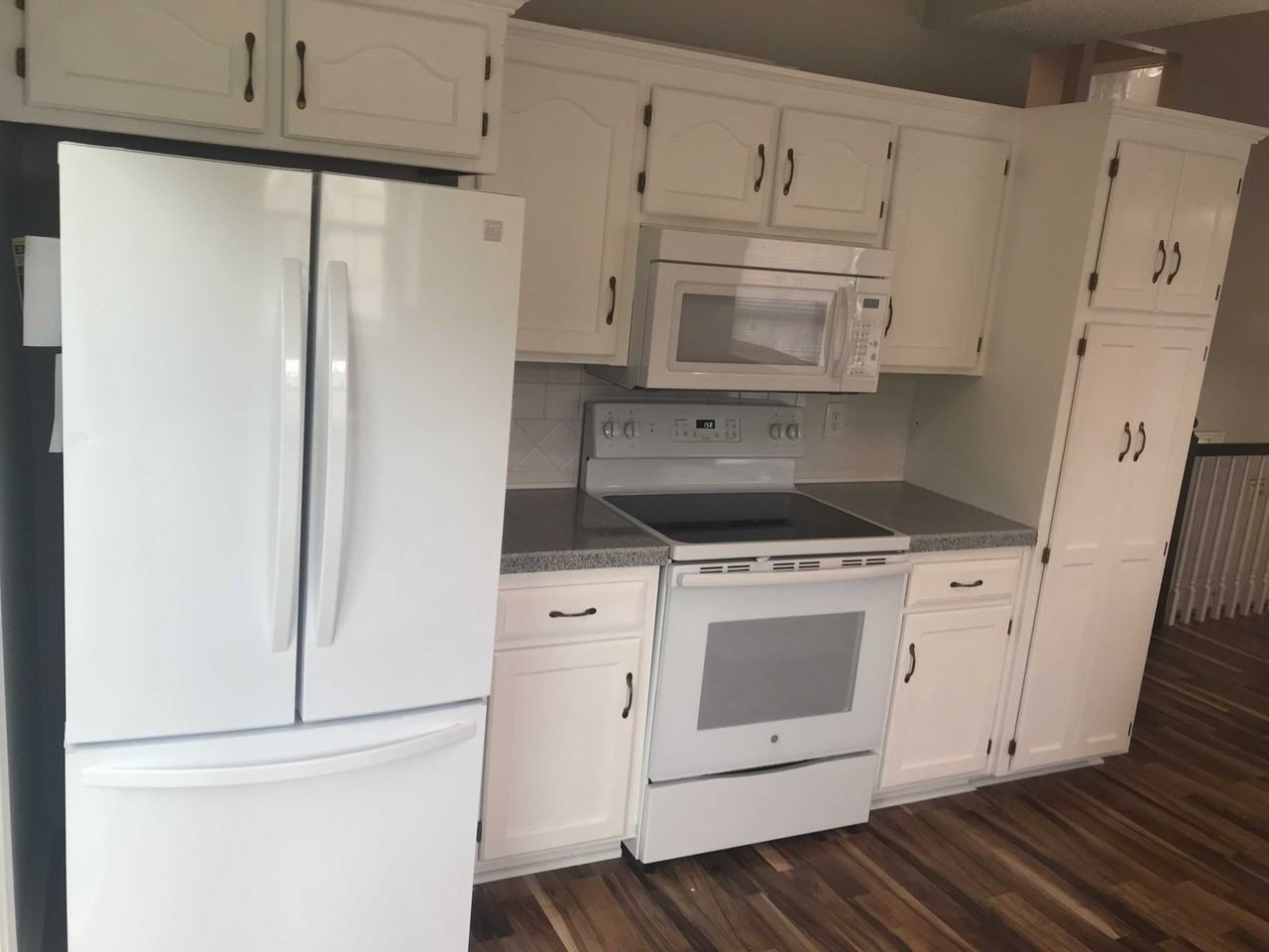 2520 Se Winchester Dr - Photo 3 of 21