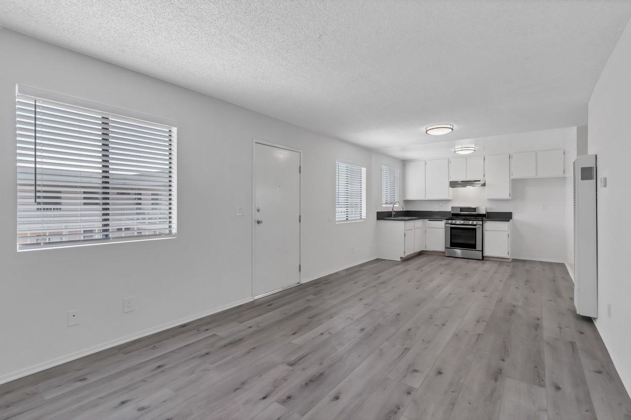 1225 W. 166th St. - Photo 3 of 12